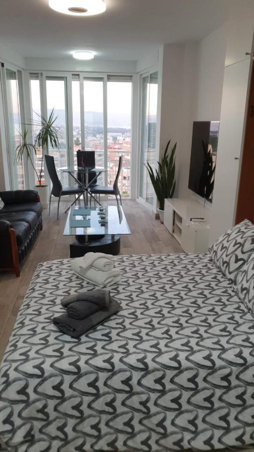 Nuevo Estudio, Recien Reformado, Wifi, Centro De Torremolinosアパートメント エクステリア 写真